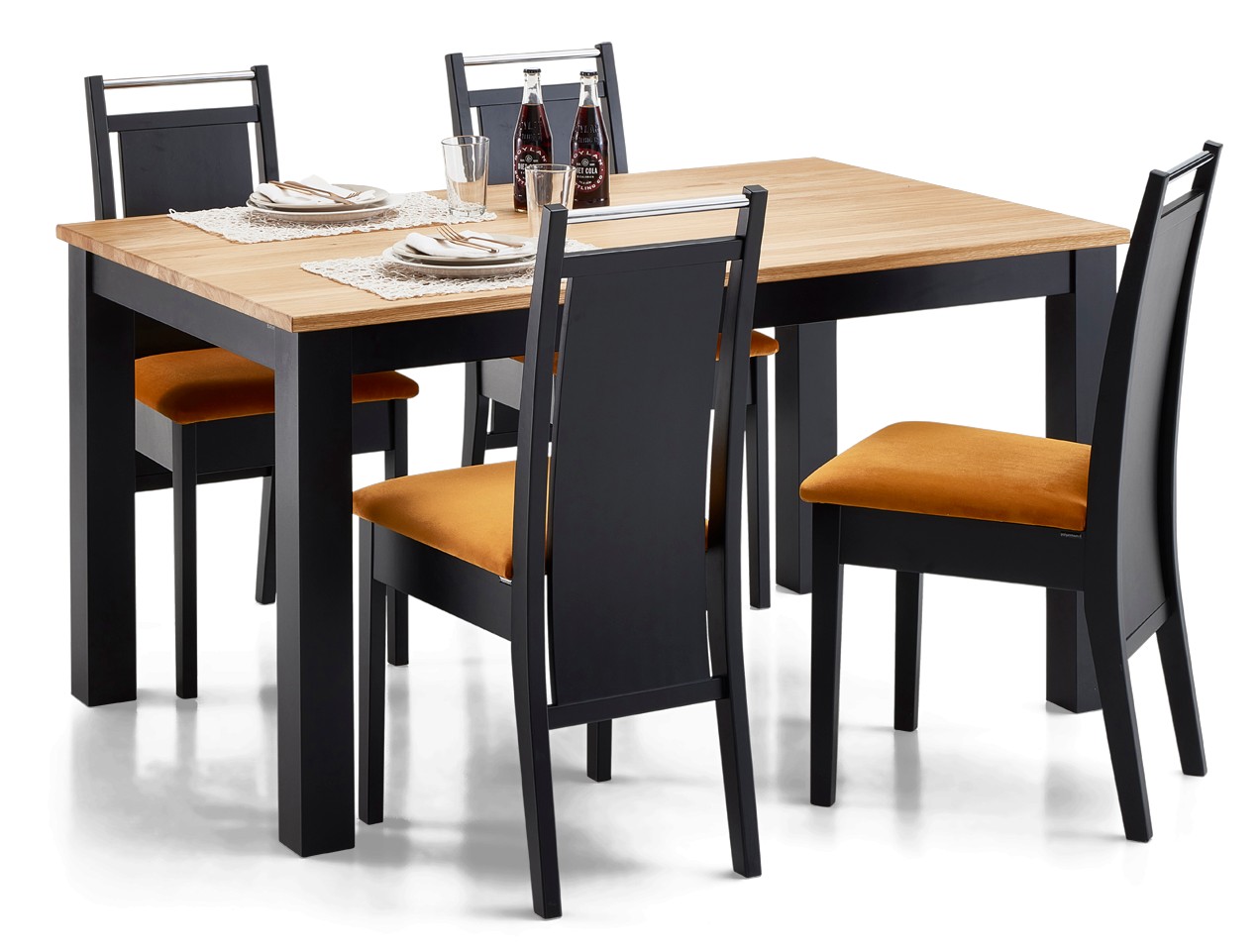 AAVA-ruokapöytä ja 4 KOLI-tuolia