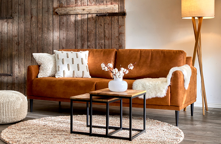 L&auml;mmin m&ouml;kkitunnelma syntyy pehme&auml;st&auml; valaistuksesta.